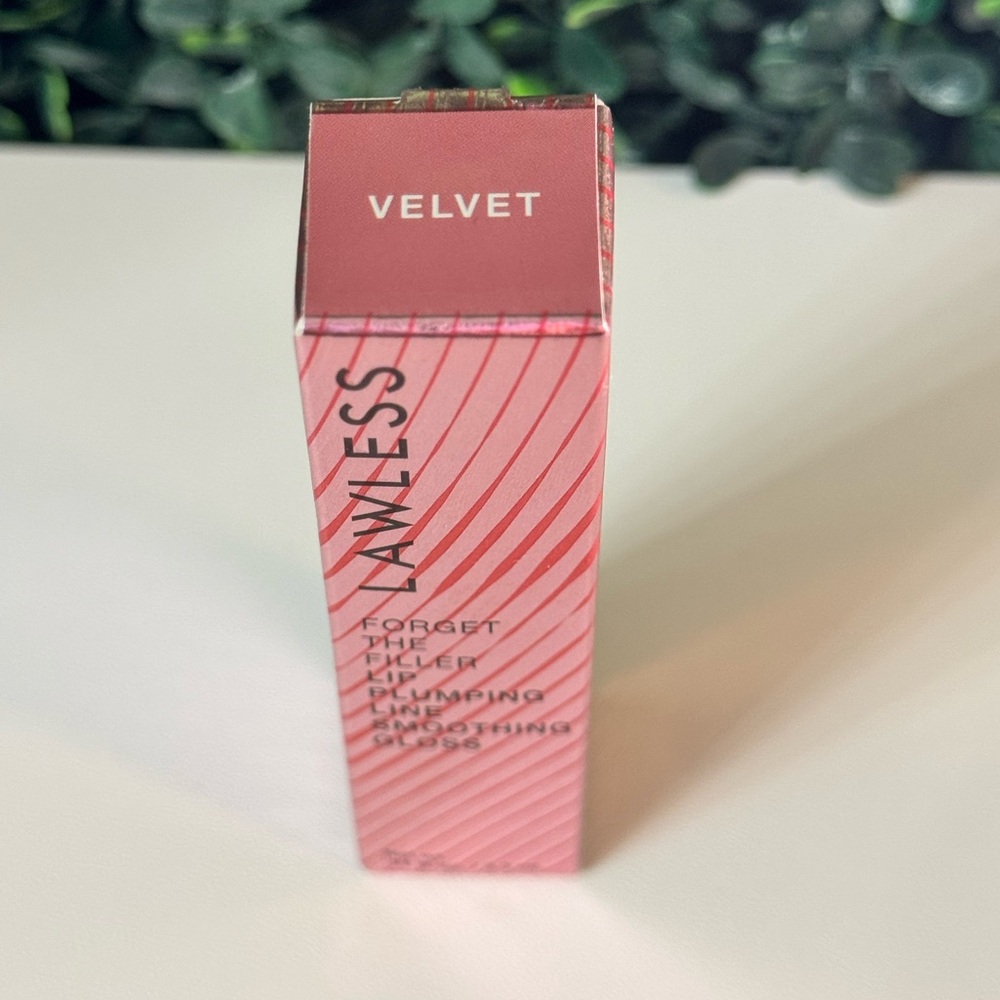 LAWLESS beauty Forget The Filler Lip-Plumping Smoothing Gloss (NWT) -VELVET
